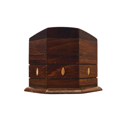 Caja de Haya Tallada a Mano con Nácar – Elegancia en Acabado Nogal